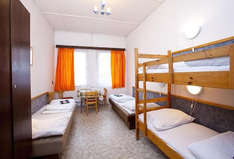 غرفة قياسية رباعية, Sklárna Harrachov