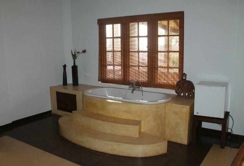 Номер Deluxe Вид на Море, Solomon Beach