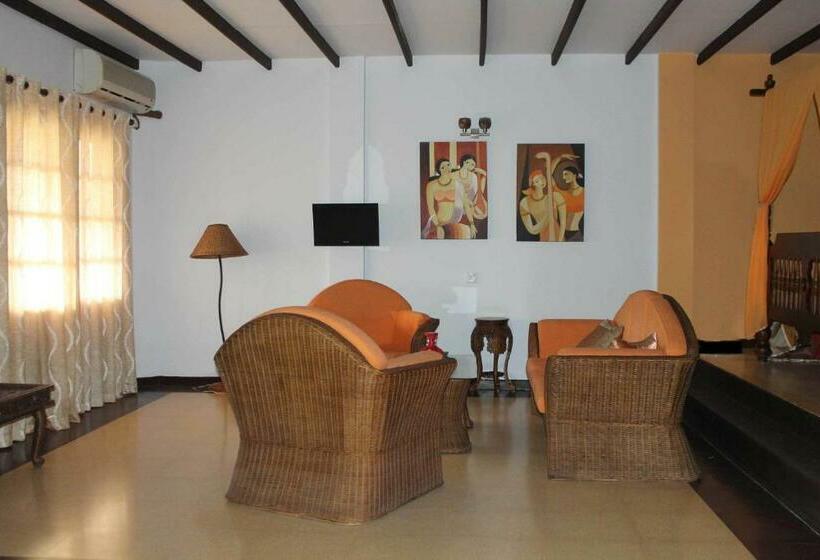 Номер Deluxe Вид на Море, Solomon Beach