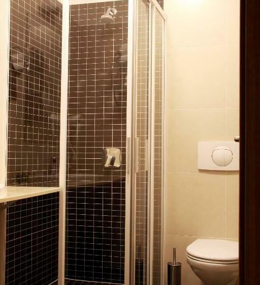 غرفة ديلوكس, Vera