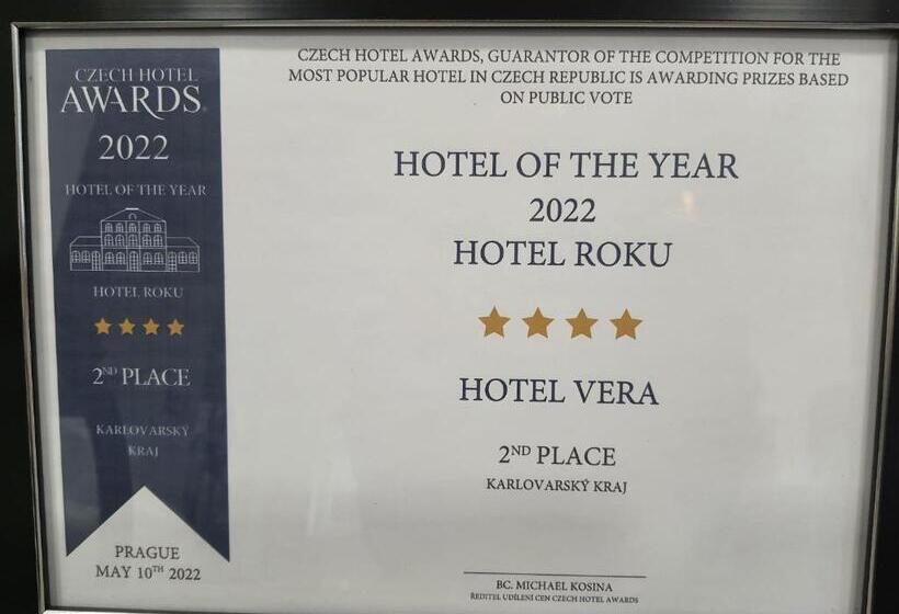 جناح جونيور دوبلكس, Vera