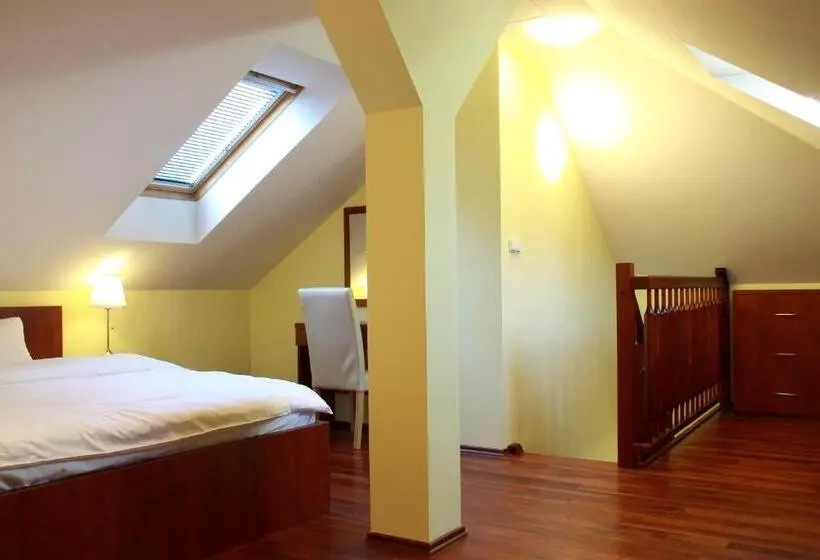 Duplex-sviitti, Vera