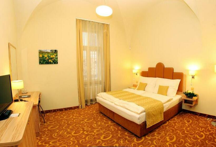 חדר סטנדרט, Zlatá Včela