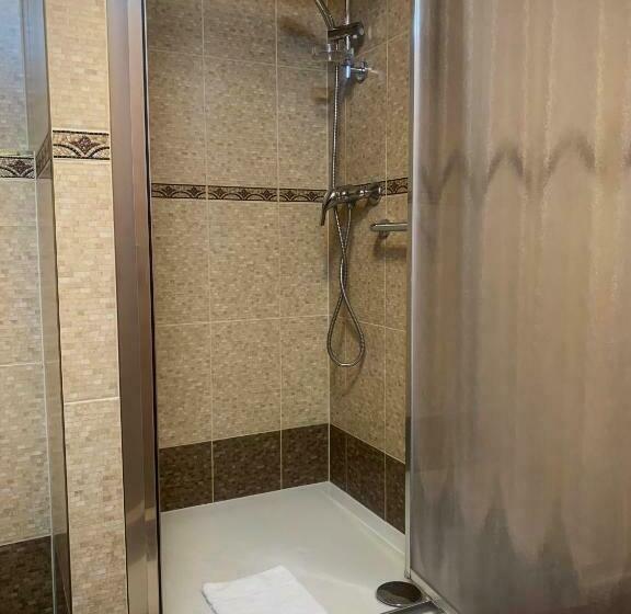 חדר סטנדרט, Zlatá Včela