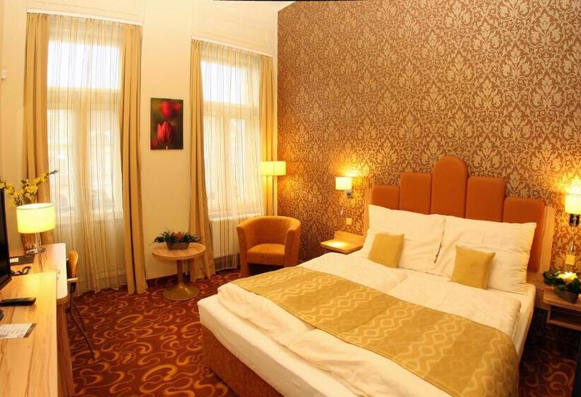 חדר דלוקס, Zlatá Včela