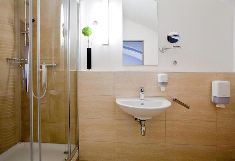 标准间, Zámecká Sýpka