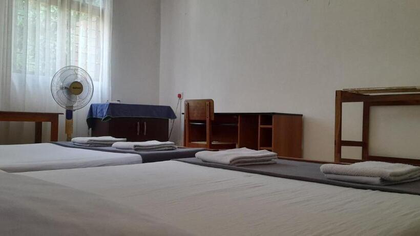 Номер Стандарт с Балконом, Le Meridien Bnb