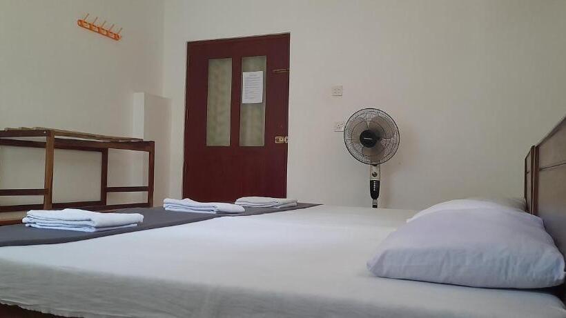 Номер Стандарт с Балконом, Le Meridien Bnb