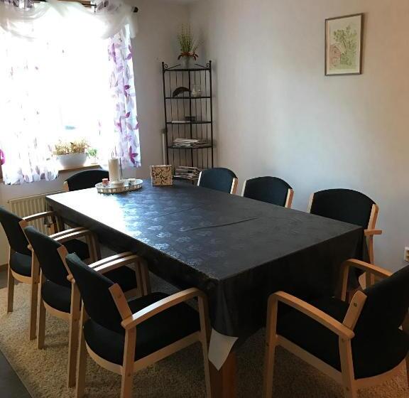共用浴室的经济型房间, Hedemora Logi