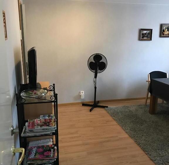 Апартаменты 2 спальни Вид на Сад, Hedemora Logi