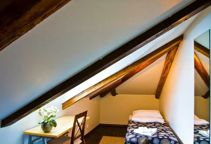 اتاق استاندارد یک نفره, Art Hotell