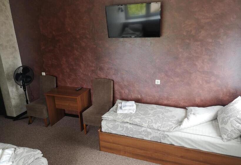 اتاق استاندارد سه نفره, Pas Nerijų