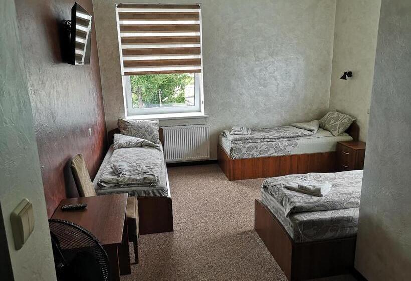 اتاق استاندارد سه نفره, Pas Nerijų