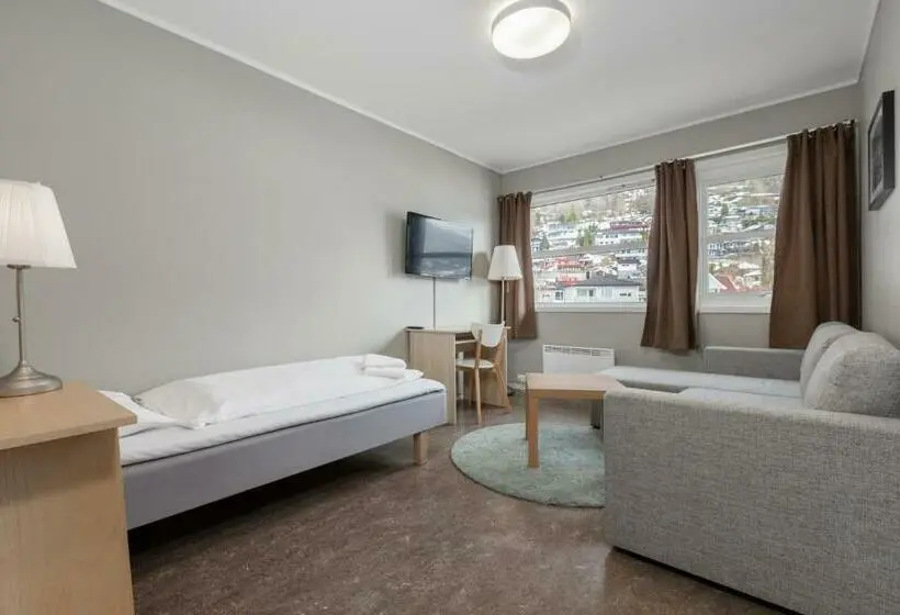 Perhehuone, Gaupnetunet Hotell Og Hytter