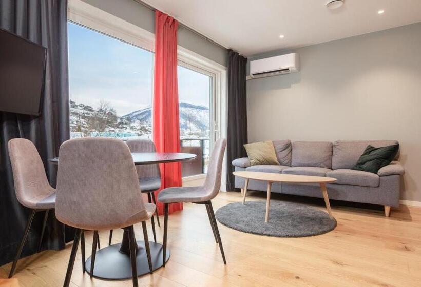 Полулюкс, Gaupnetunet Hotell Og Hytter