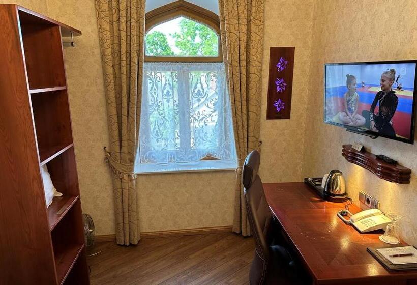 اتاق استاندارد یک نفره, Georgi Hotell