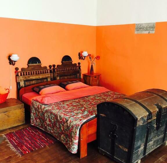 اتاق استاندارد, Baltā Māja