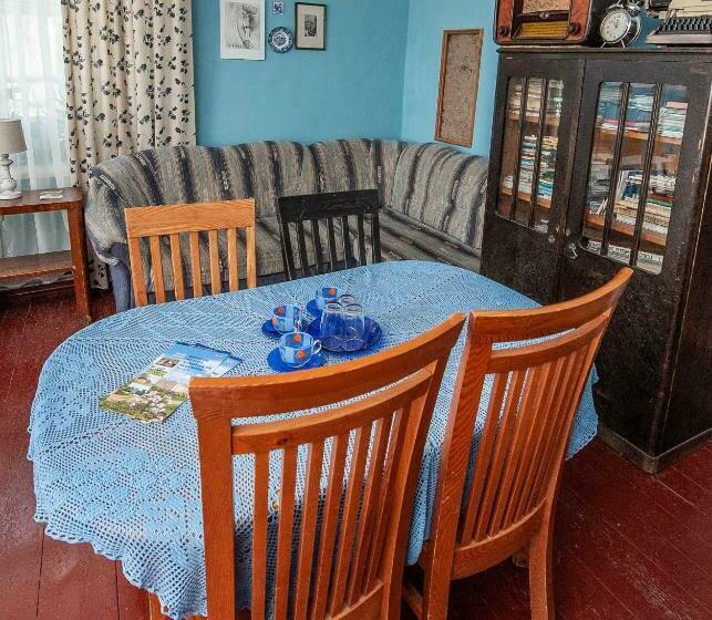 اتاق استاندارد, Baltā Māja