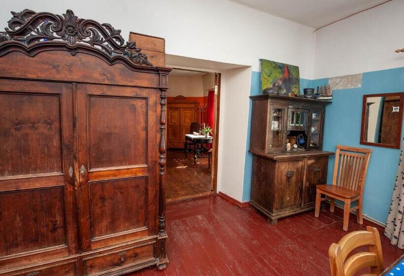 اتاق استاندارد, Baltā Māja