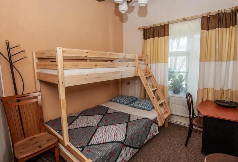 اتاق استاندارد, Baltā Māja