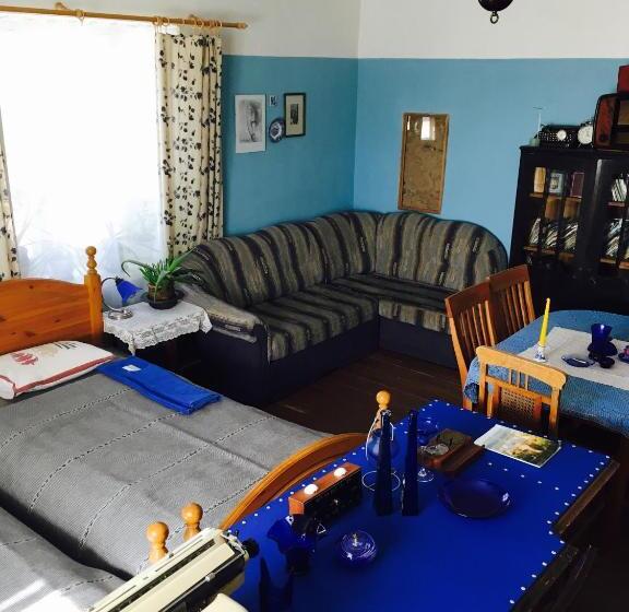 اتاق استاندارد, Baltā Māja