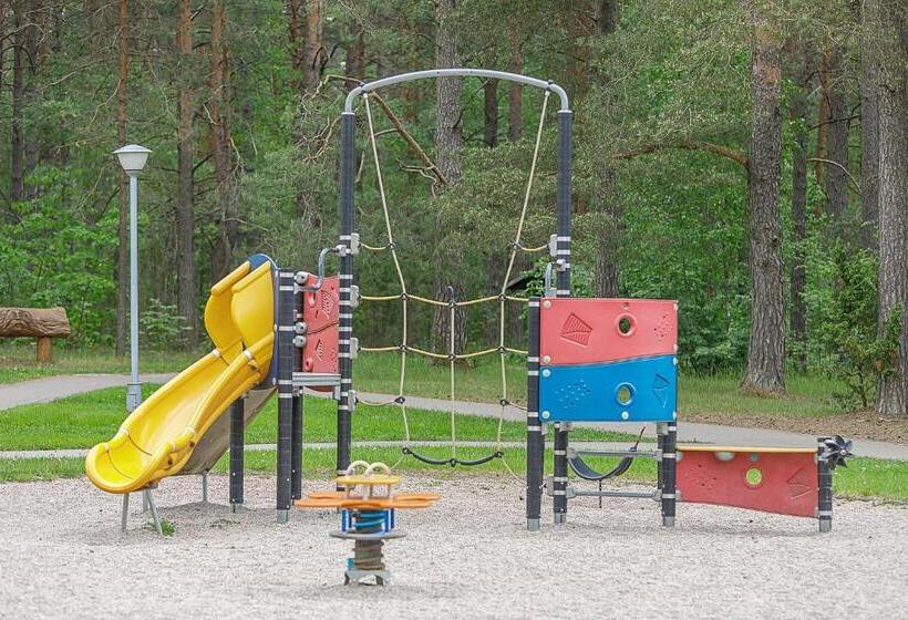 اتاق خانوادگی, Eglė Plus Medical Spa