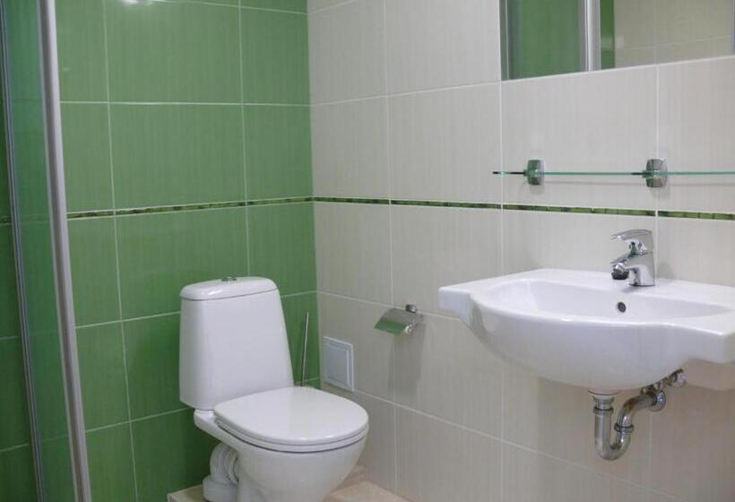 اتاق خانوادگی, Eglė Plus Medical Spa