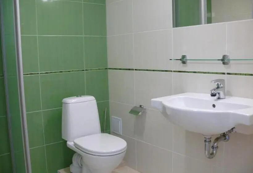 اتاق خانوادگی, Eglė Plus Medical Spa