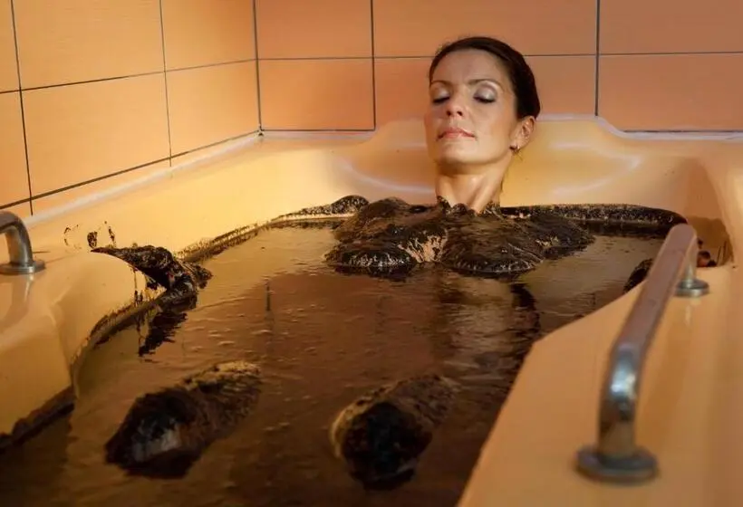 سوییت با استخر, Eglė Plus Medical Spa