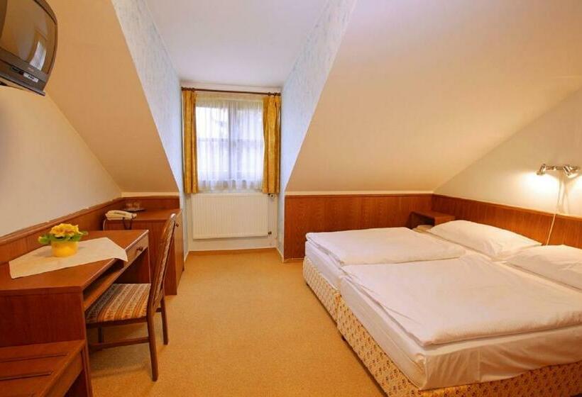 Standard Szoba, Floret