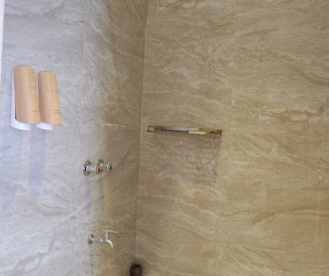 Quarto Estandar, Jony S Boutique