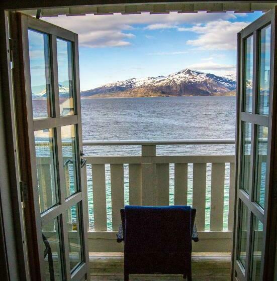 1 Schlafzimmer Apartment Meerblick, Lødingen Brygge