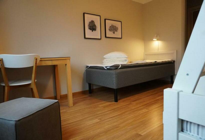 חדר סטנדרט לשלושה, Nygården Stjärnholm