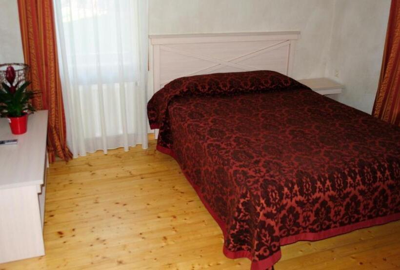 سوییت, Pajūrio Sodyba