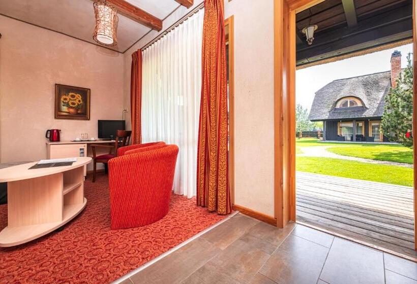 سوییت, Pajūrio Sodyba