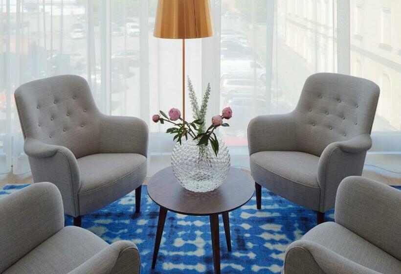 주니어 스위트, Pm & Vanner