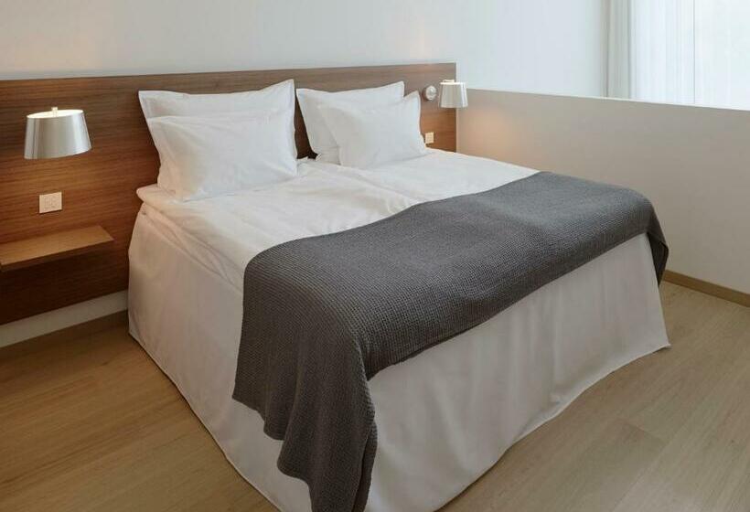 주니어 스위트, Pm & Vanner