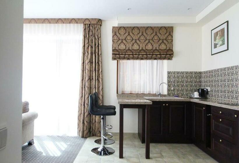 آپارتمان 1 خوابه, Pušynė