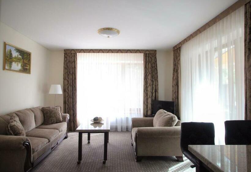 آپارتمان 1 خوابه, Pušynė