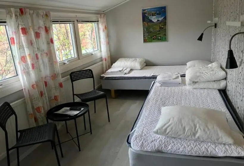 Economy Triple Room, Stf Malmfaltens Folkhogskola