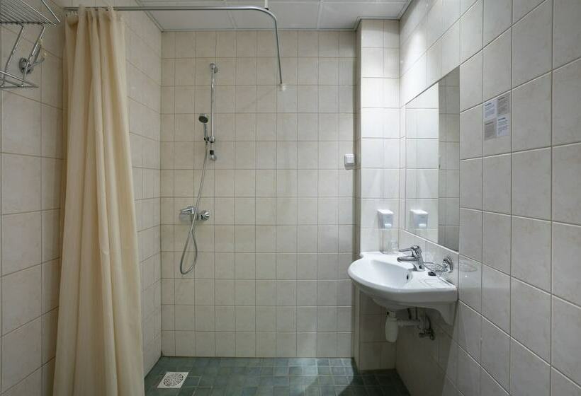 اتاق استاندارد یک نفره, Wasa Hotel & Health Center