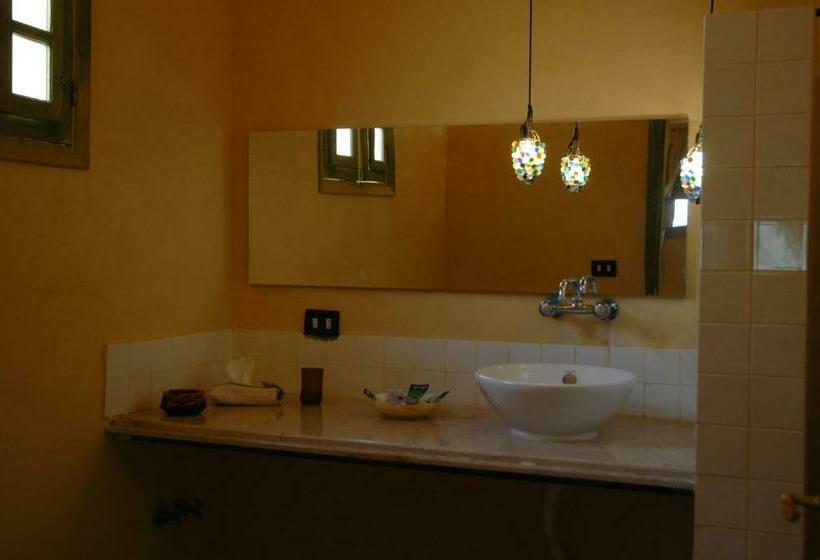 اتاق استاندارد سه نفره, Siwa Shali Resort