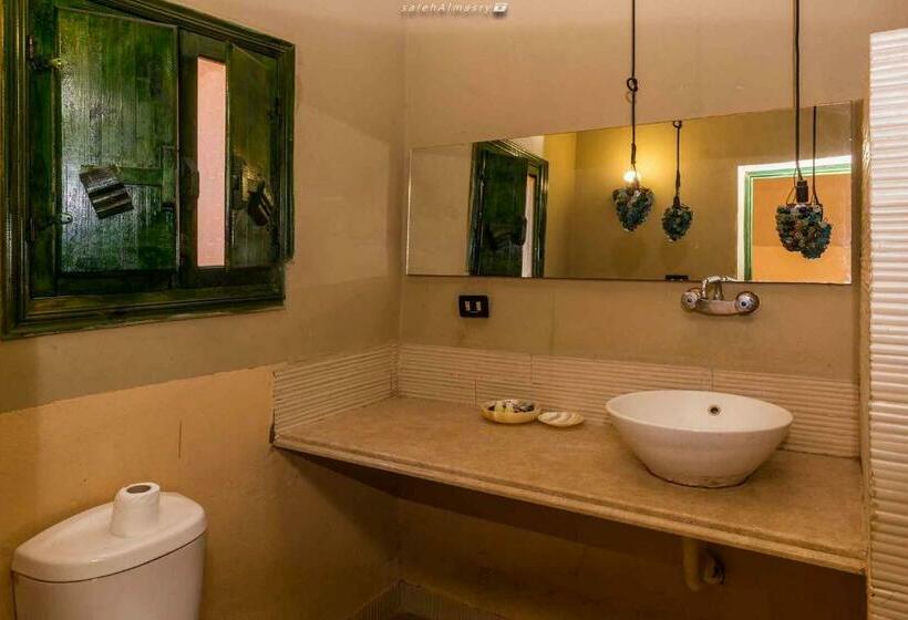 اتاق استاندارد سه نفره, Siwa Shali Resort