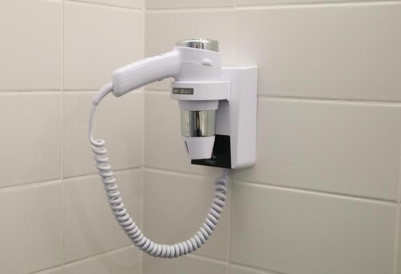 اتاق استاندارد چهارنفره با سرویس بهداشتی مشترک, Hi Viseu   Pousada De Juventude