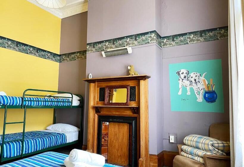 חדר משפחתי קלאסי, Noah's Ark Backpackers