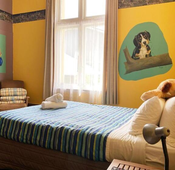 חדר משפחתי קלאסי, Noah's Ark Backpackers