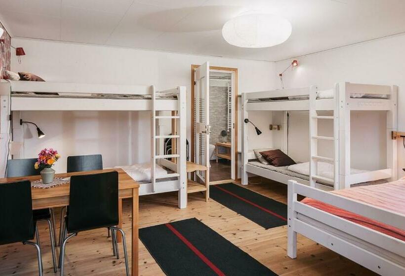 חדר משפחתי, Stf Lugnåsberget Ekohotell