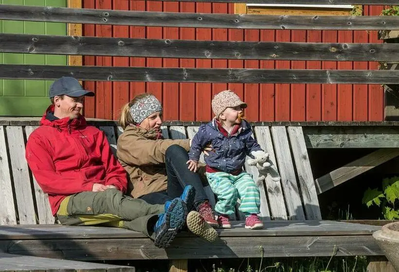 Perhehuone, Stf Lugnåsberget Ekohotell