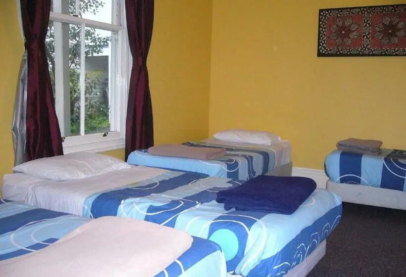 تختخواب در اتاق مشترک, Verandahs Parkside Lodge