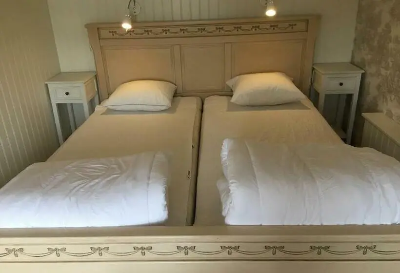 2 Yatak Odalı Lüks Daire, Augustas Bed & Breakfast